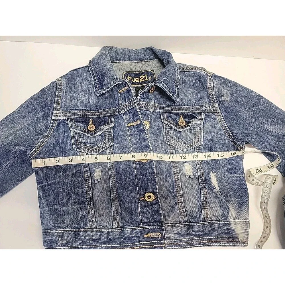 Rue 21 cropped Distessed Blue‎ denim jacket size Small